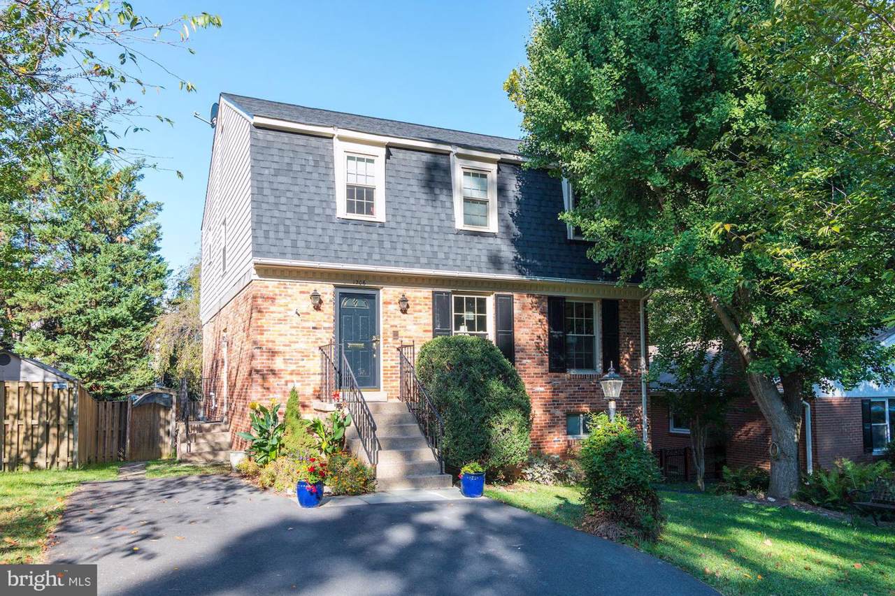 1206 Kensington Road - Photo 1