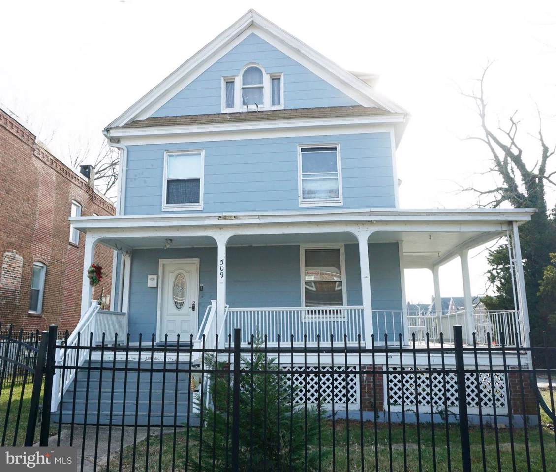 509 38TH Street - Photo 1