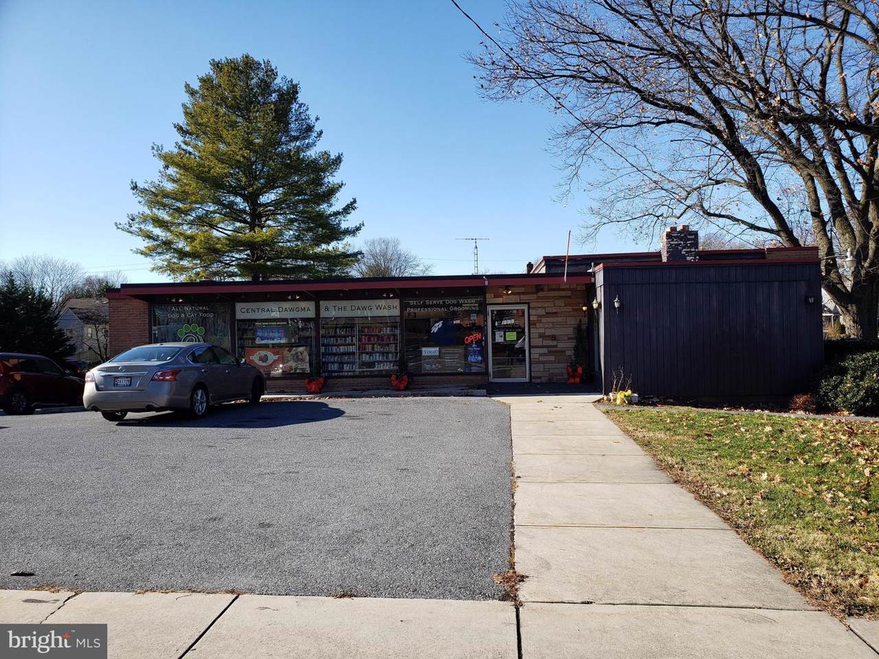 1337 Pennsylvania Avenue - Photo 1