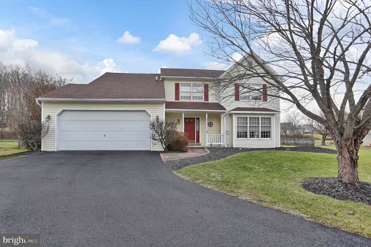 1719 Bennington Drive - Photo 1