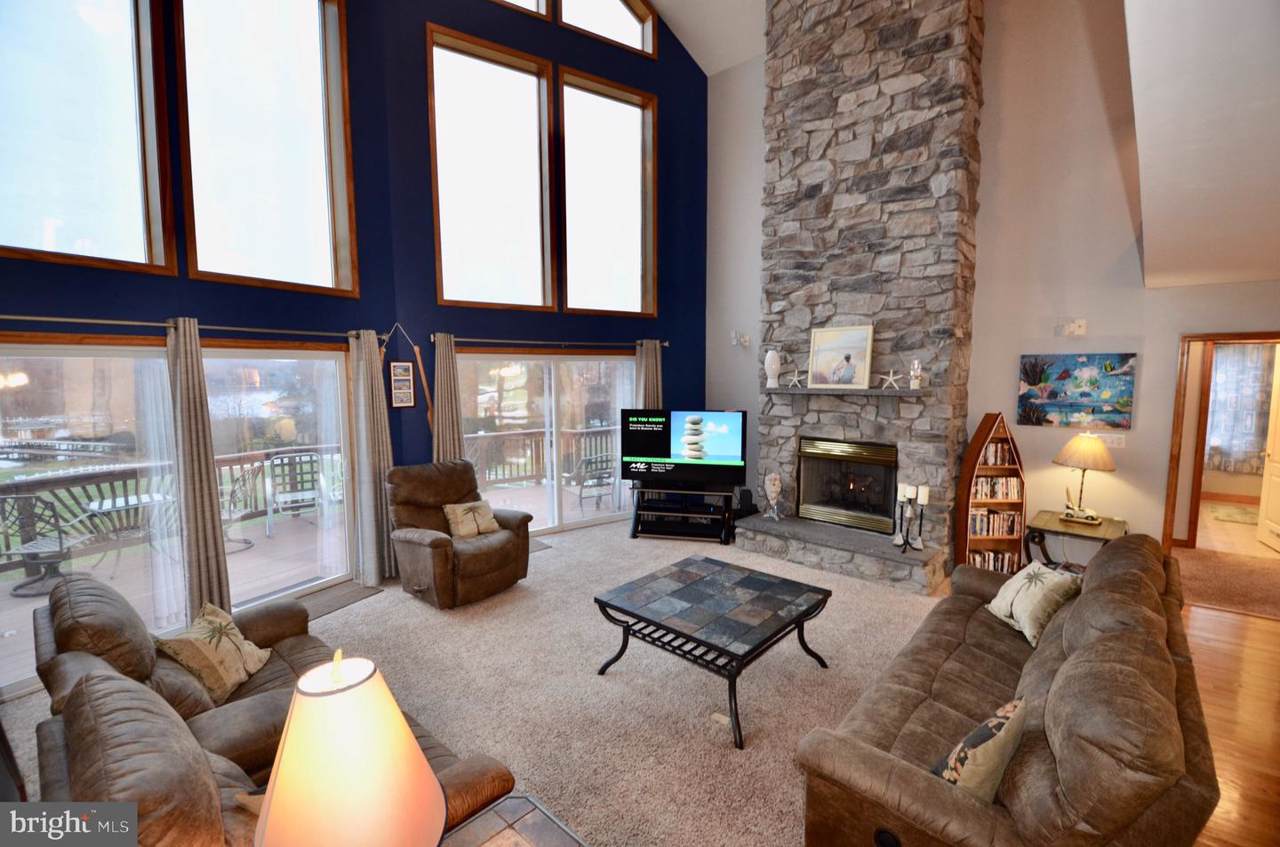 15801 Break Water Court - Photo 1