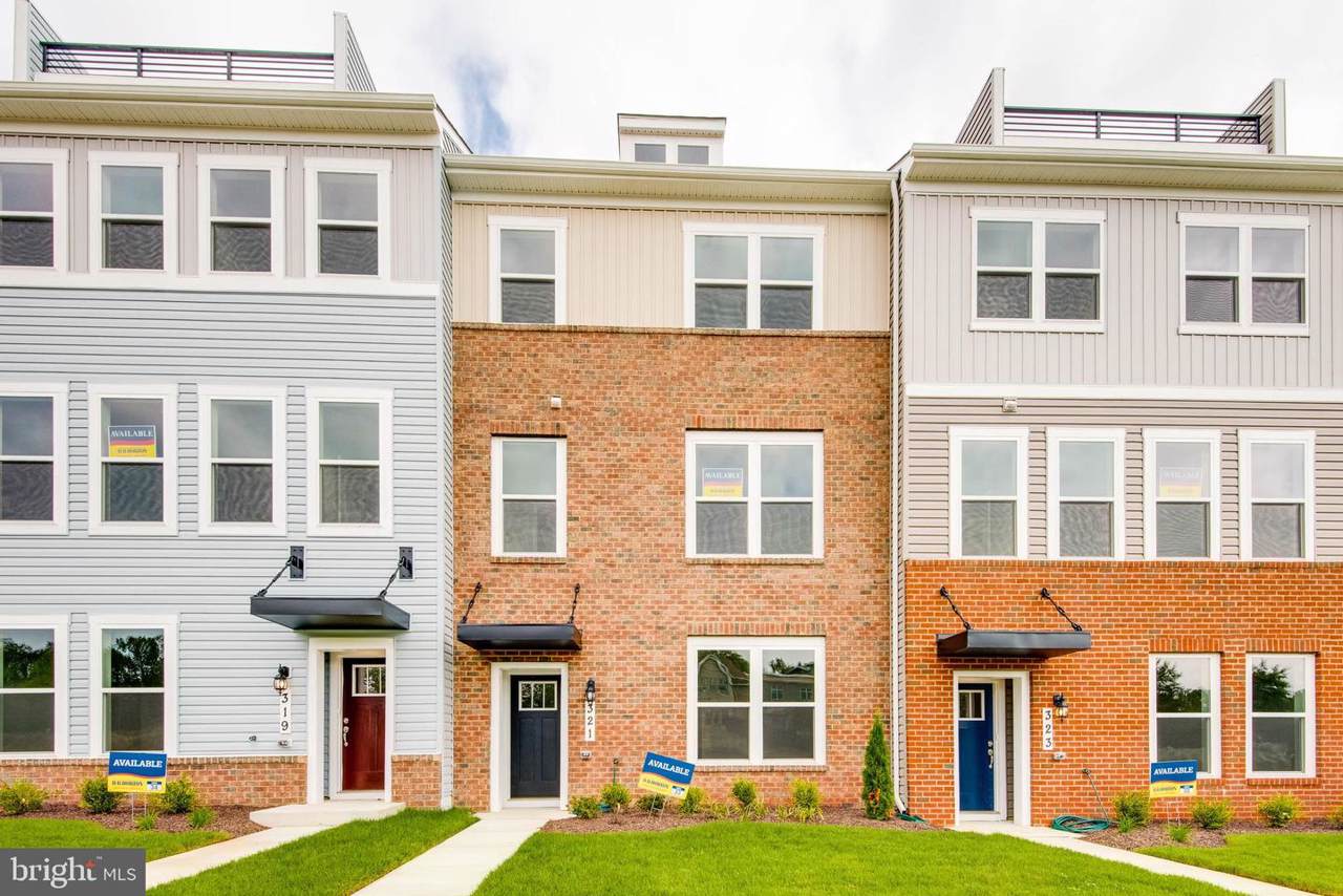 2255 Pagefield - Photo 1