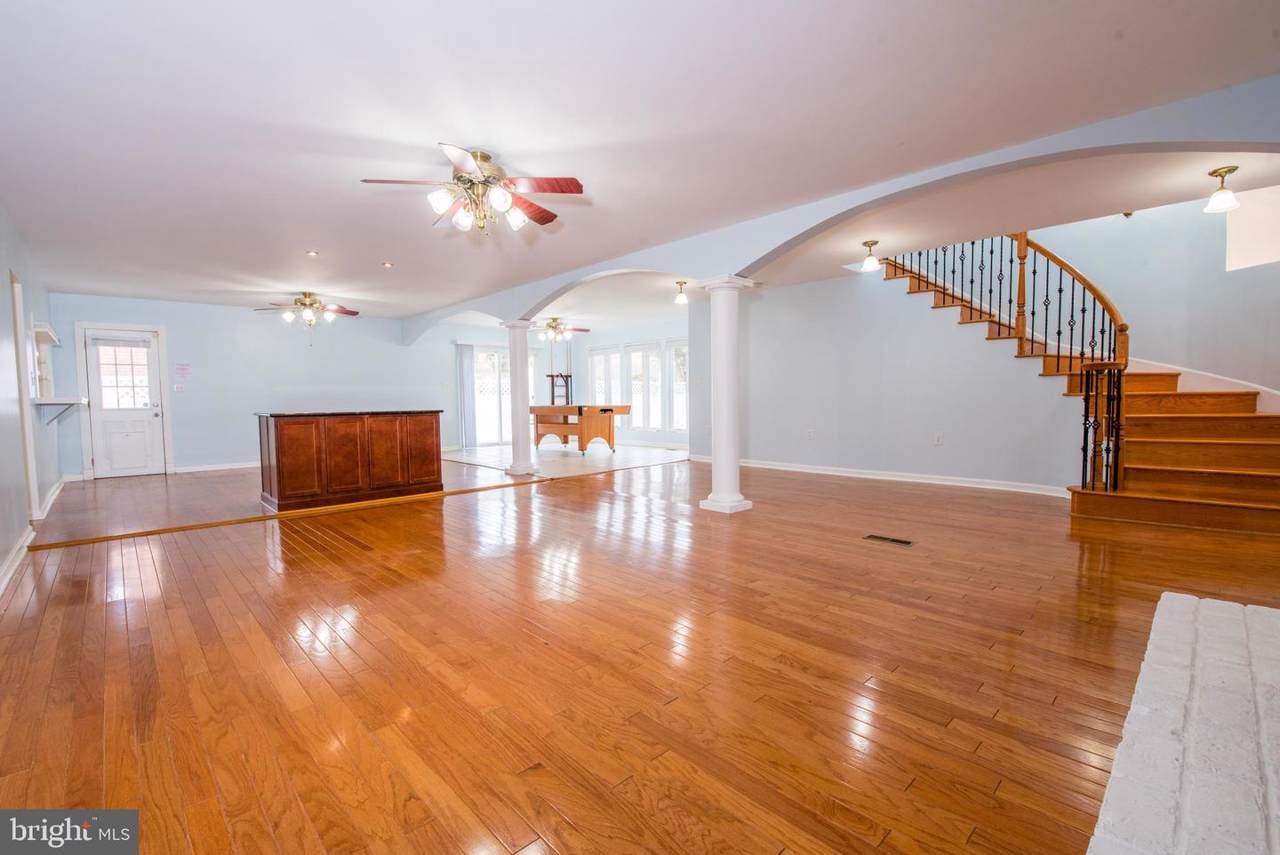 809 Montrose Avenue - Photo 1