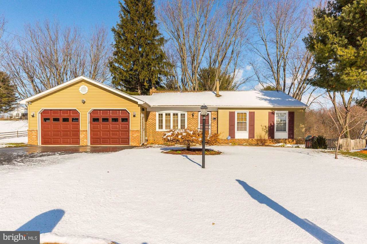 498 Tanglewood Drive - Photo 1