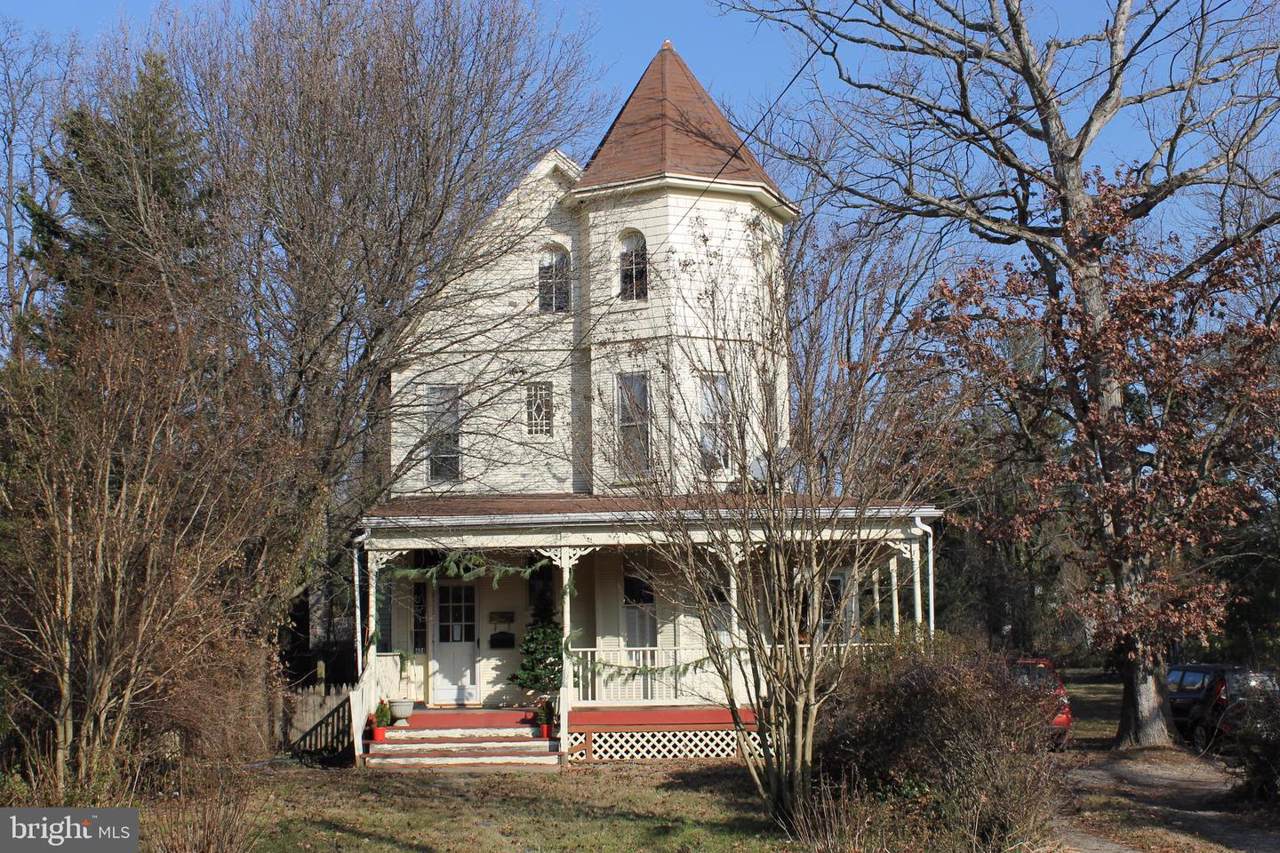 404 Lake Avenue - Photo 1