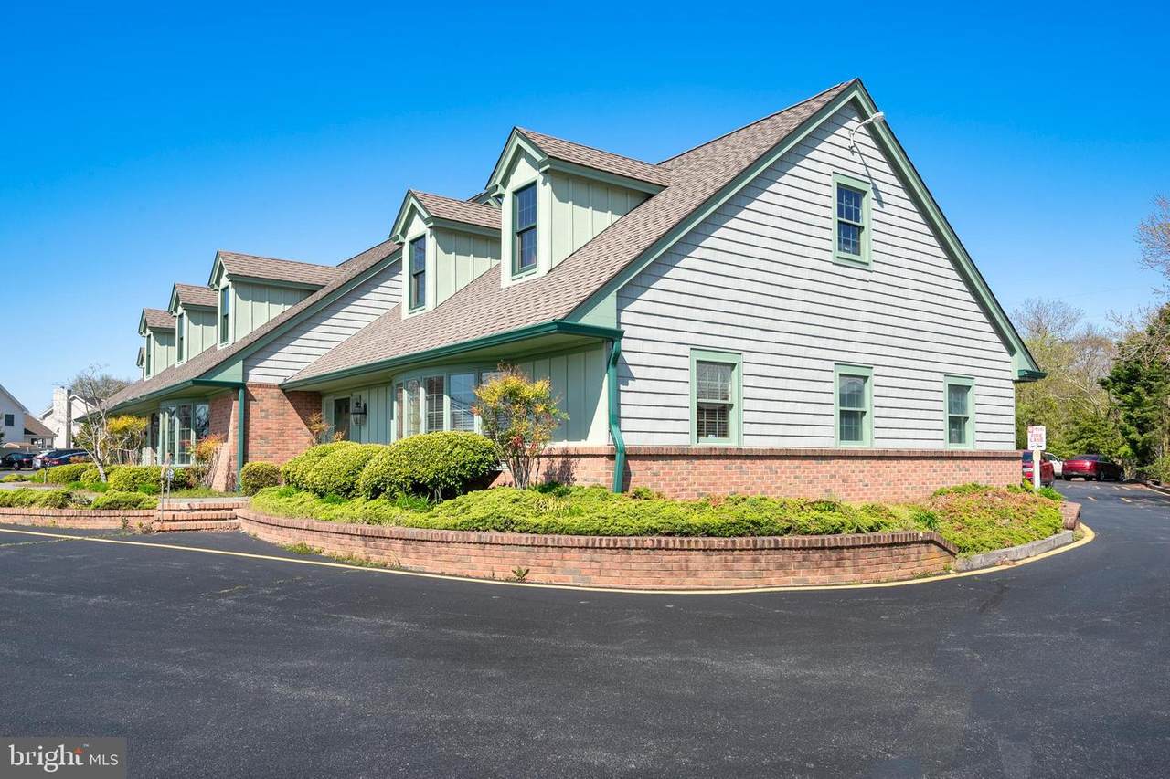 750 Kings Highway - Photo 1