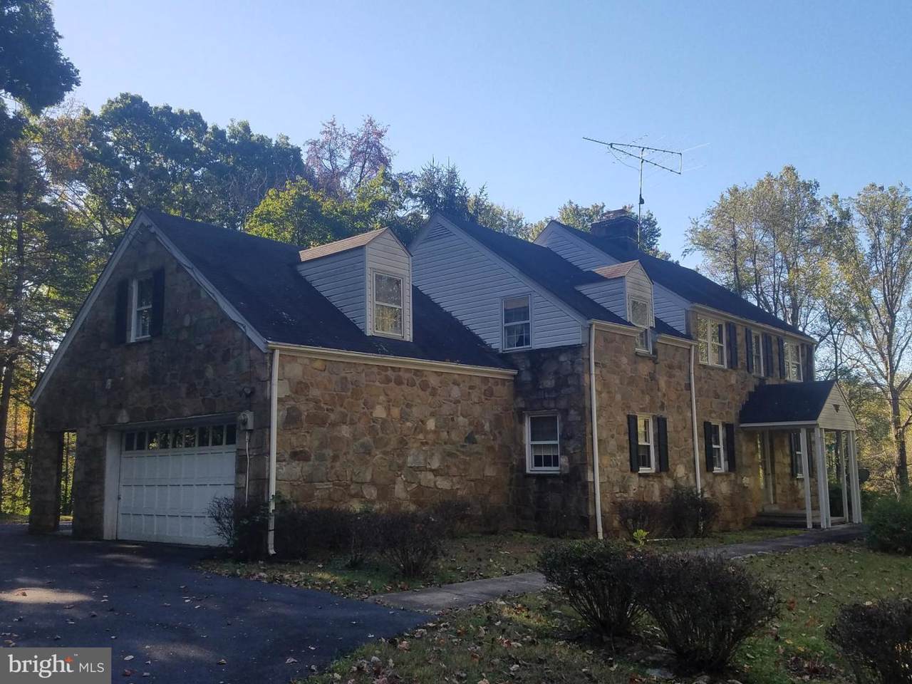 6087 Dumfries Road - Photo 1