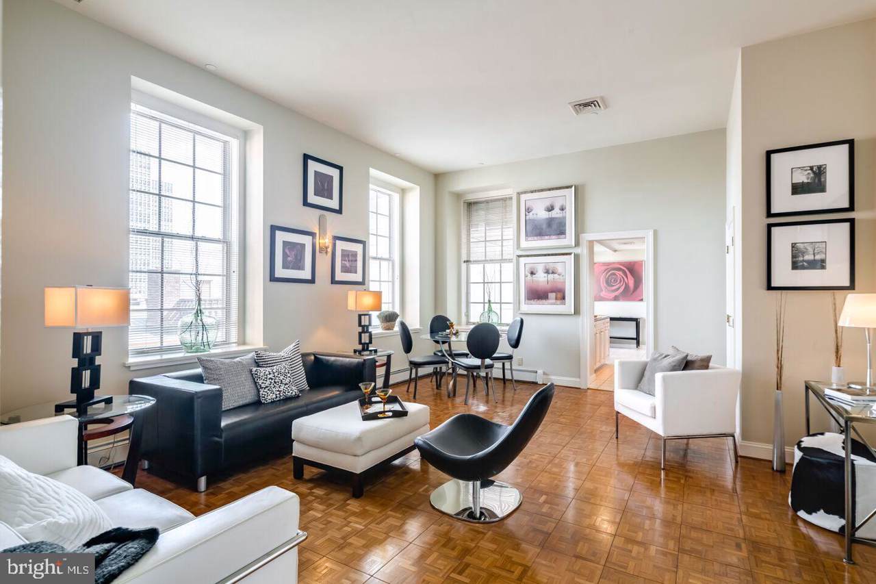 211-25 4TH Street - Photo 1
