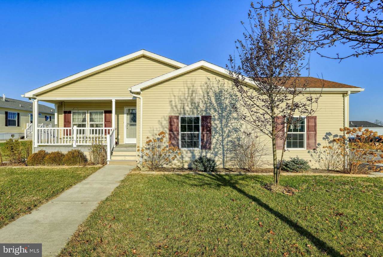 601 Canary Drive - Photo 1