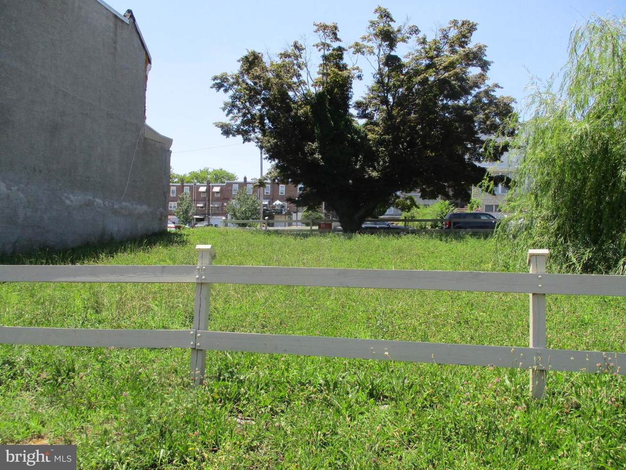 433 Daggett Street - Photo 1