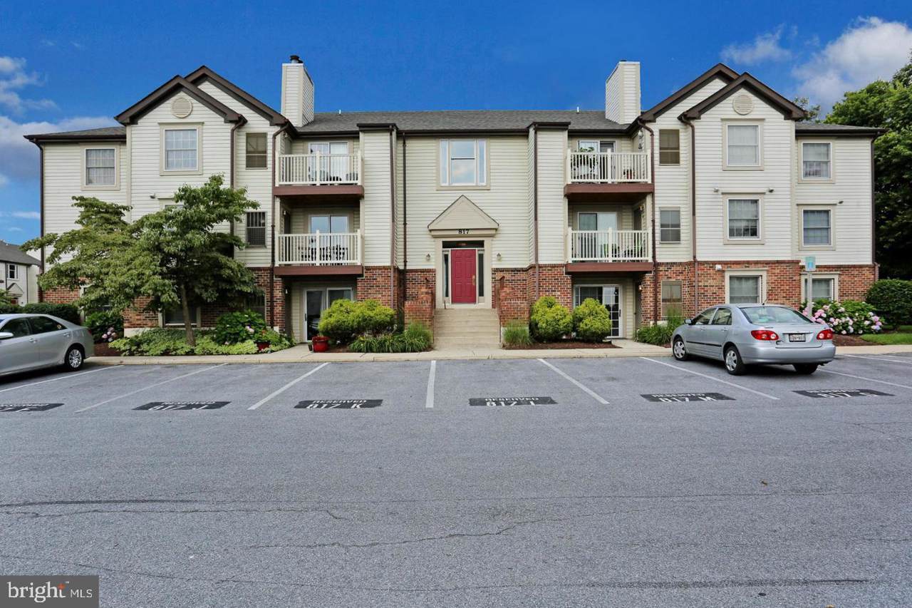 817 Stratford Way - Photo 1