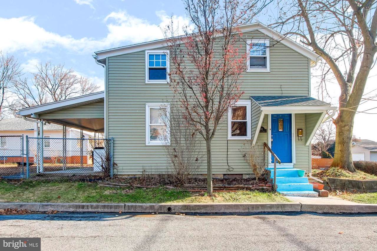 811 4TH Street - Photo 1