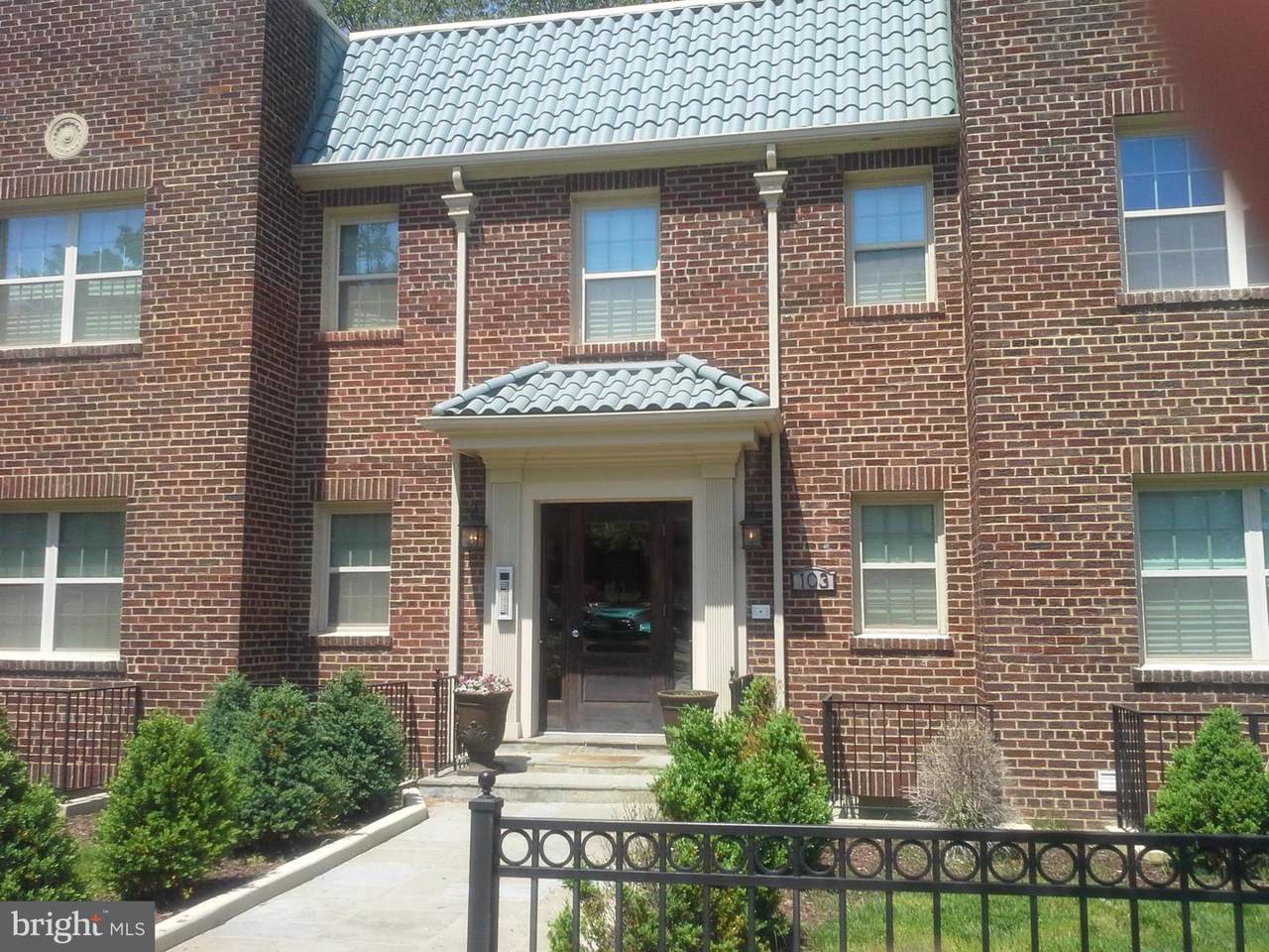 103 Missouri Avenue - Photo 1