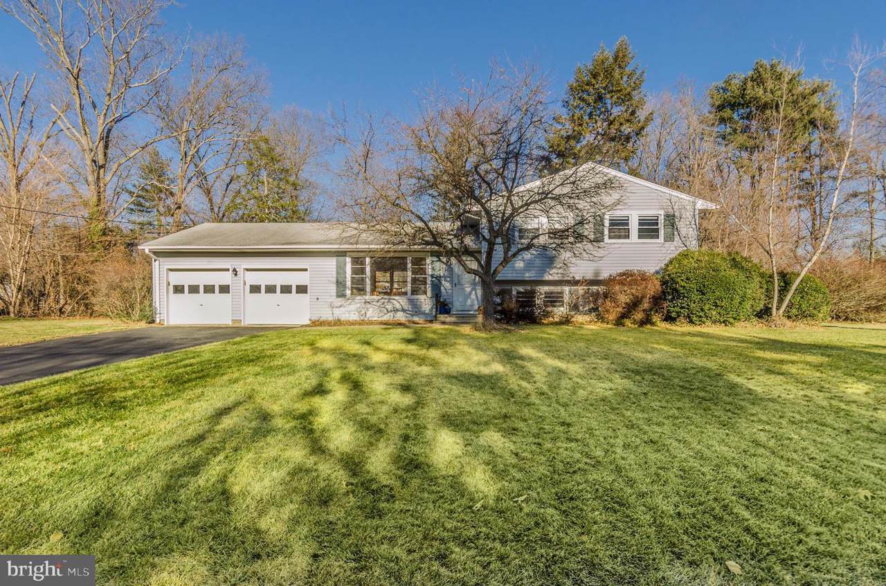 12 Jeffrey Lane - Photo 1