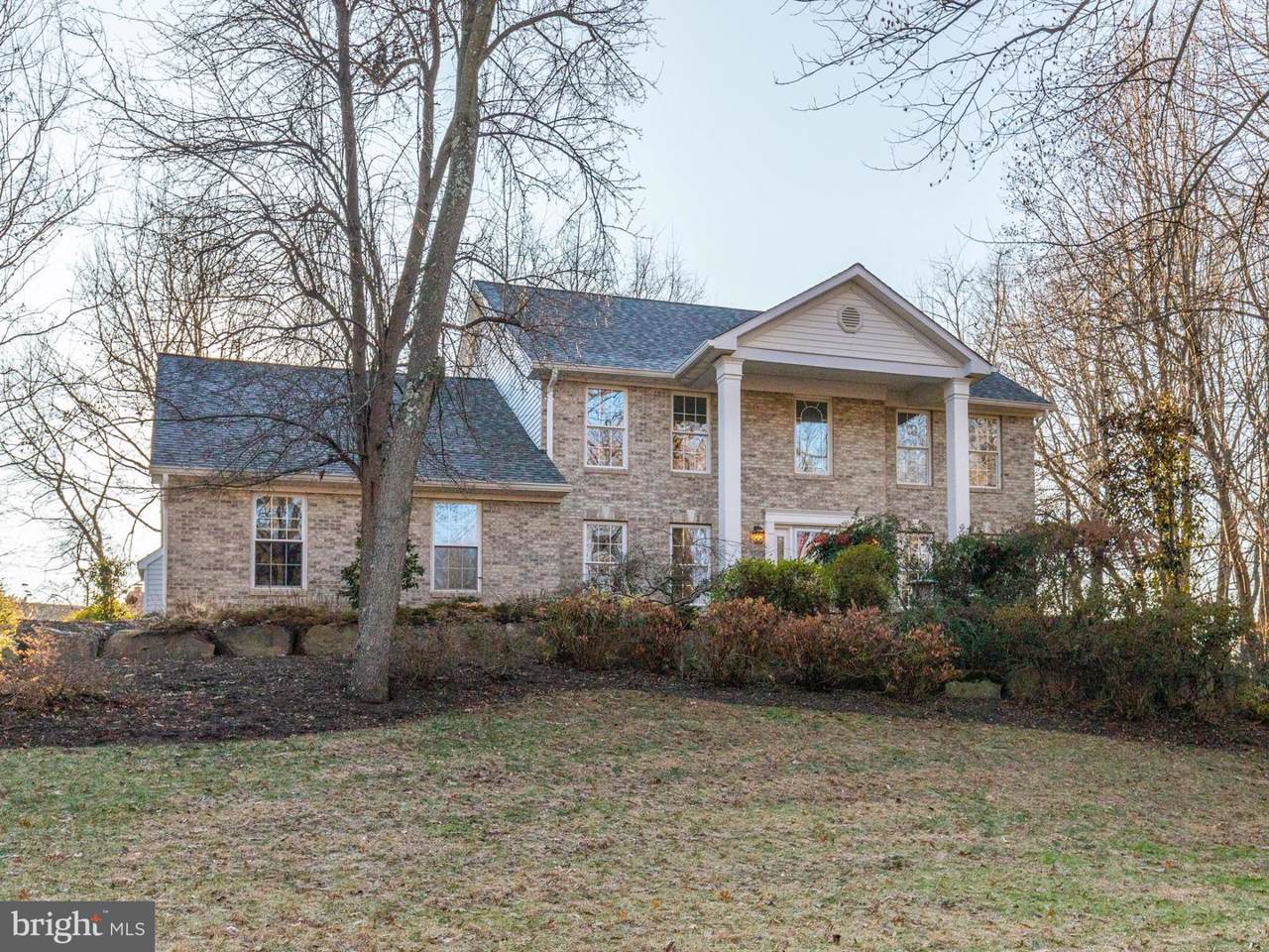 907 Saint Eva Lane - Photo 1