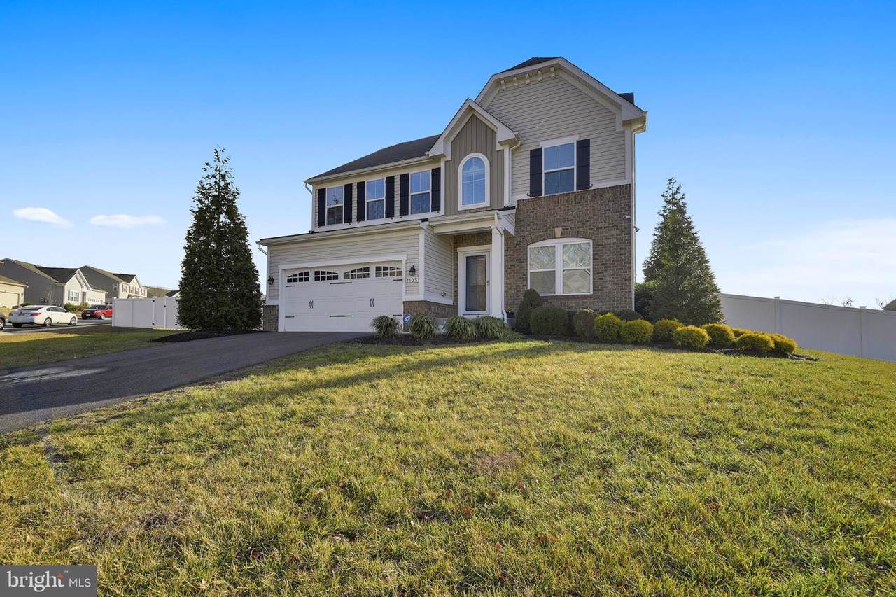 1105 Melissa Court - Photo 1