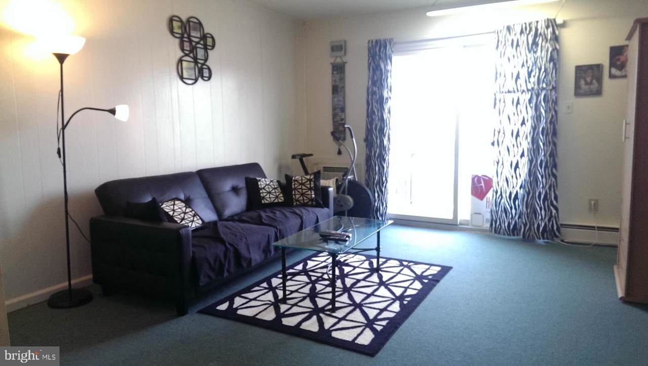 138 Dartmouth Avenue - Photo 1