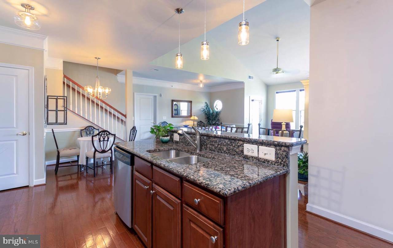 901 Noah Winfield Terrace - Photo 1