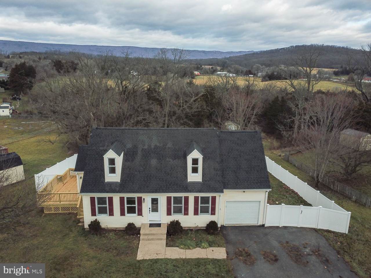 48 Lambert Lane - Photo 1