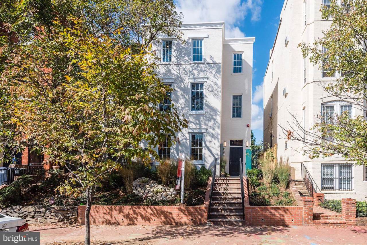 417 4TH Street - Photo 1