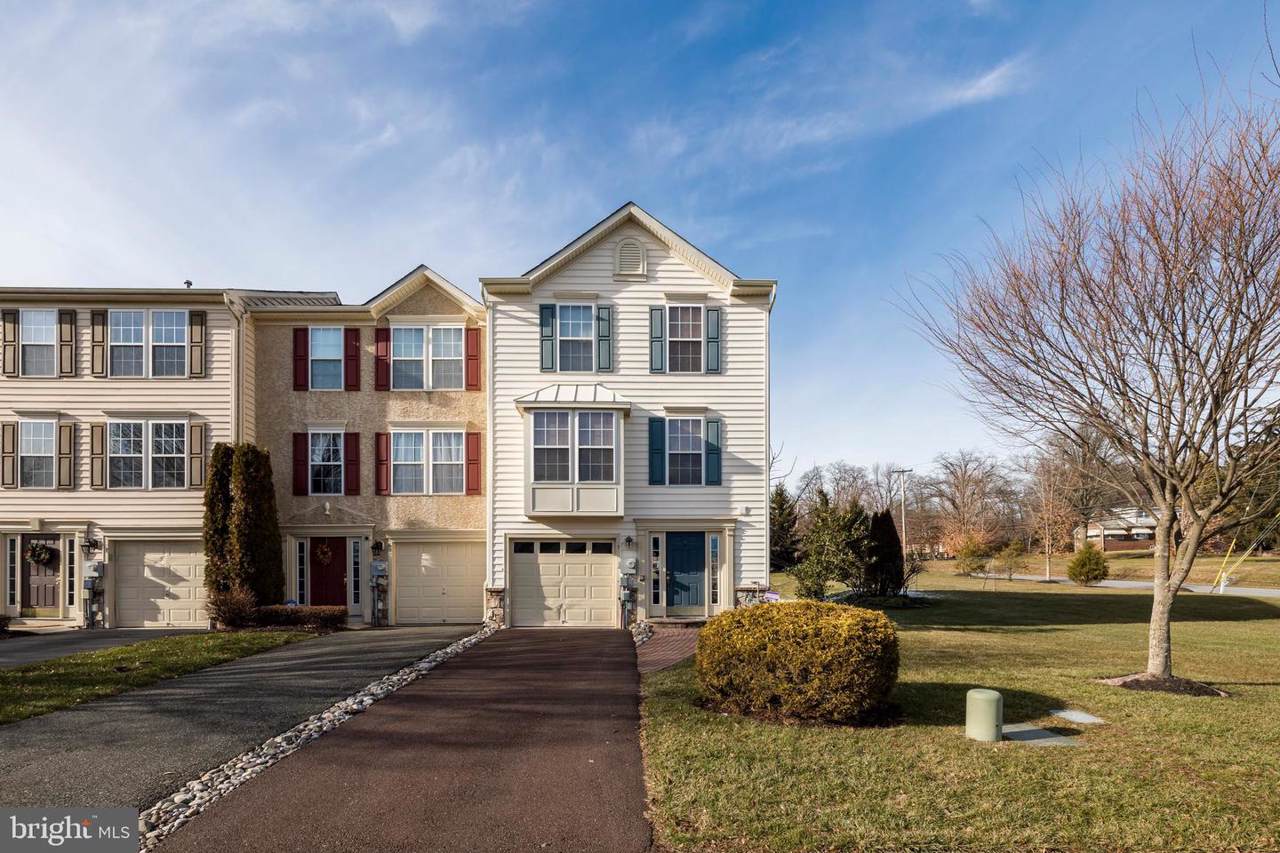 3 Carriage House Road - Photo 1