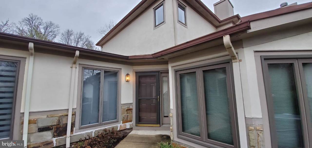 16 Jackie Court - Photo 1