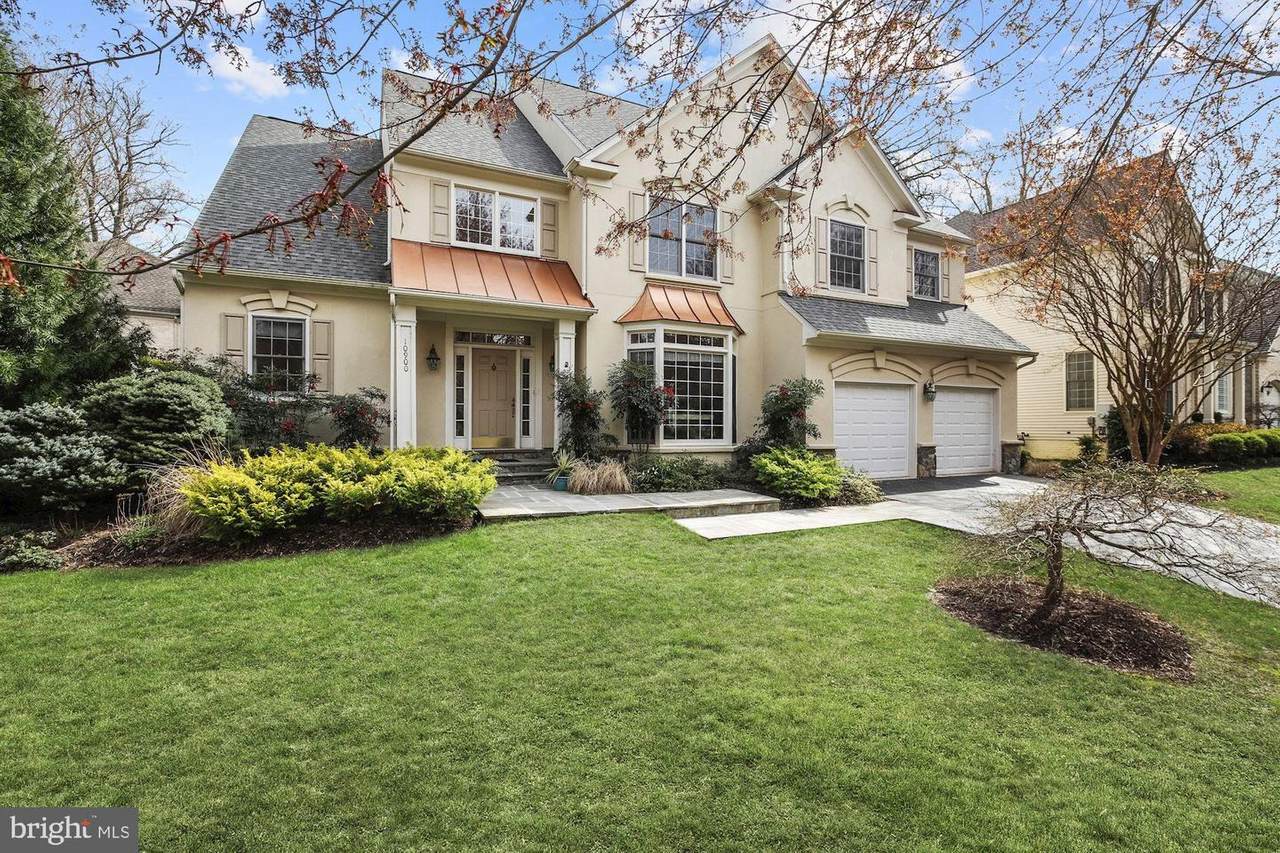 10900 Bells Ridge Dr - Photo 1