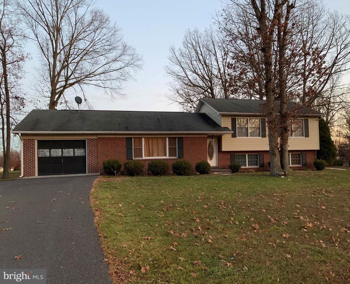 109 Caroline Avenue - Photo 1