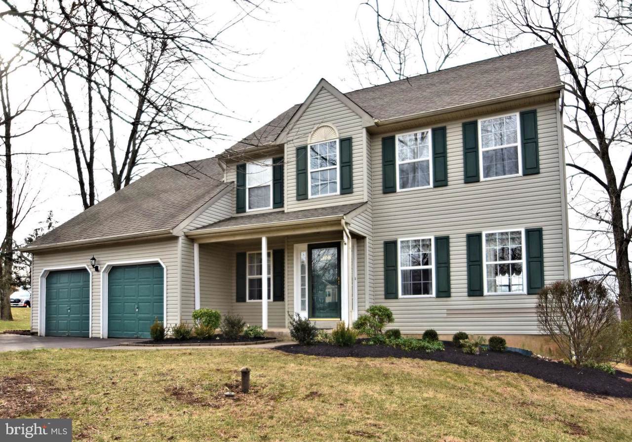 6007 Indian Woods Lane - Photo 1
