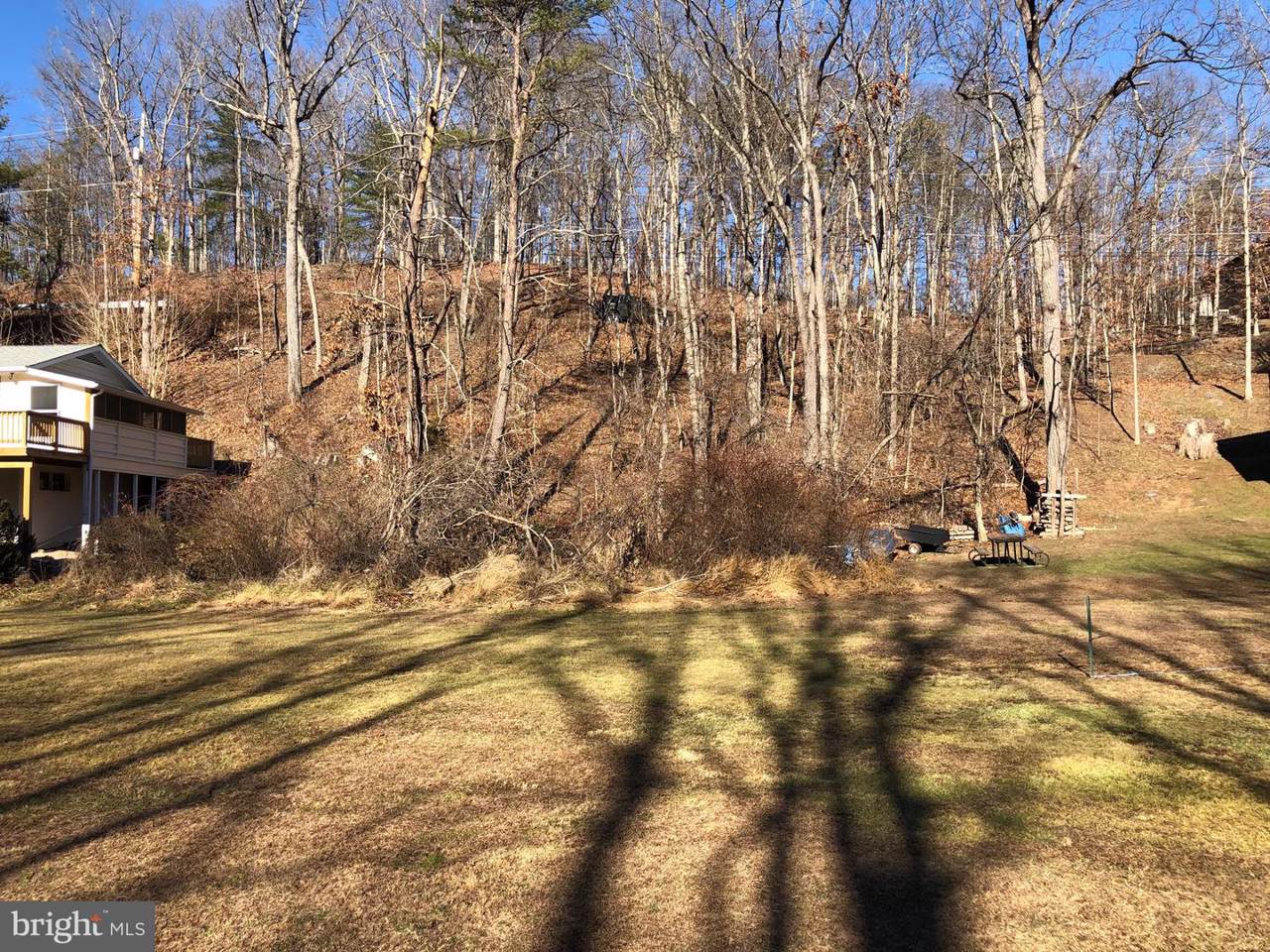 1121 Lakeview Drive - Photo 1