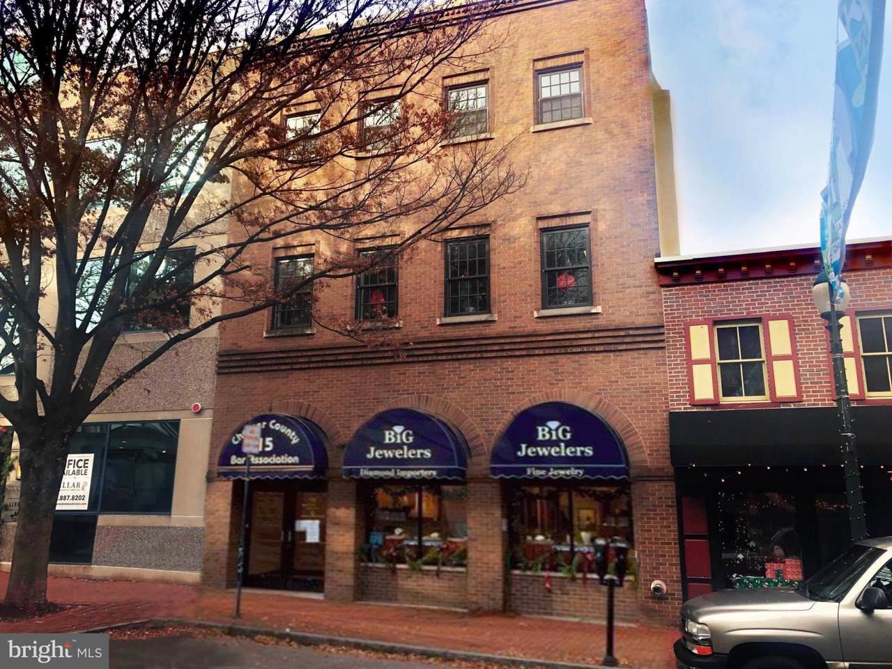 15 Gay Street - Photo 1