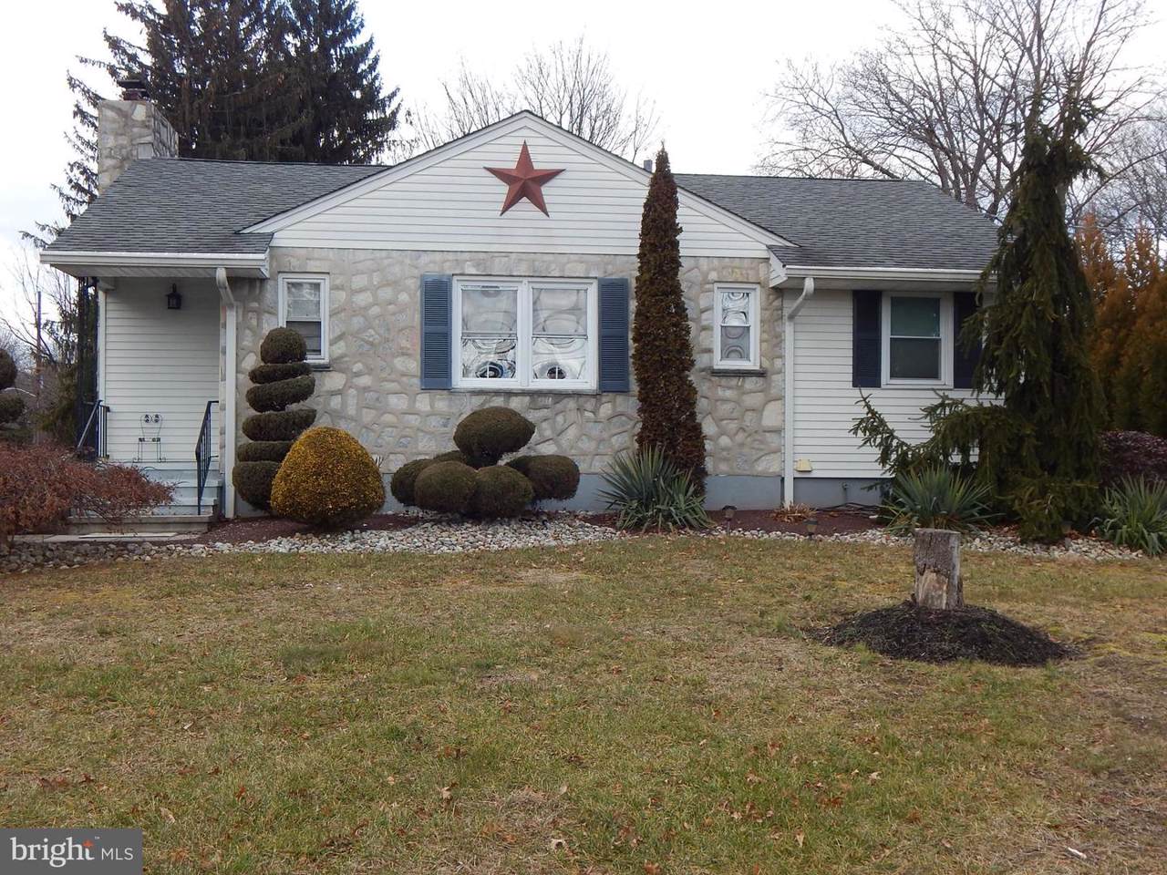 1008 Edinburg Road - Photo 1