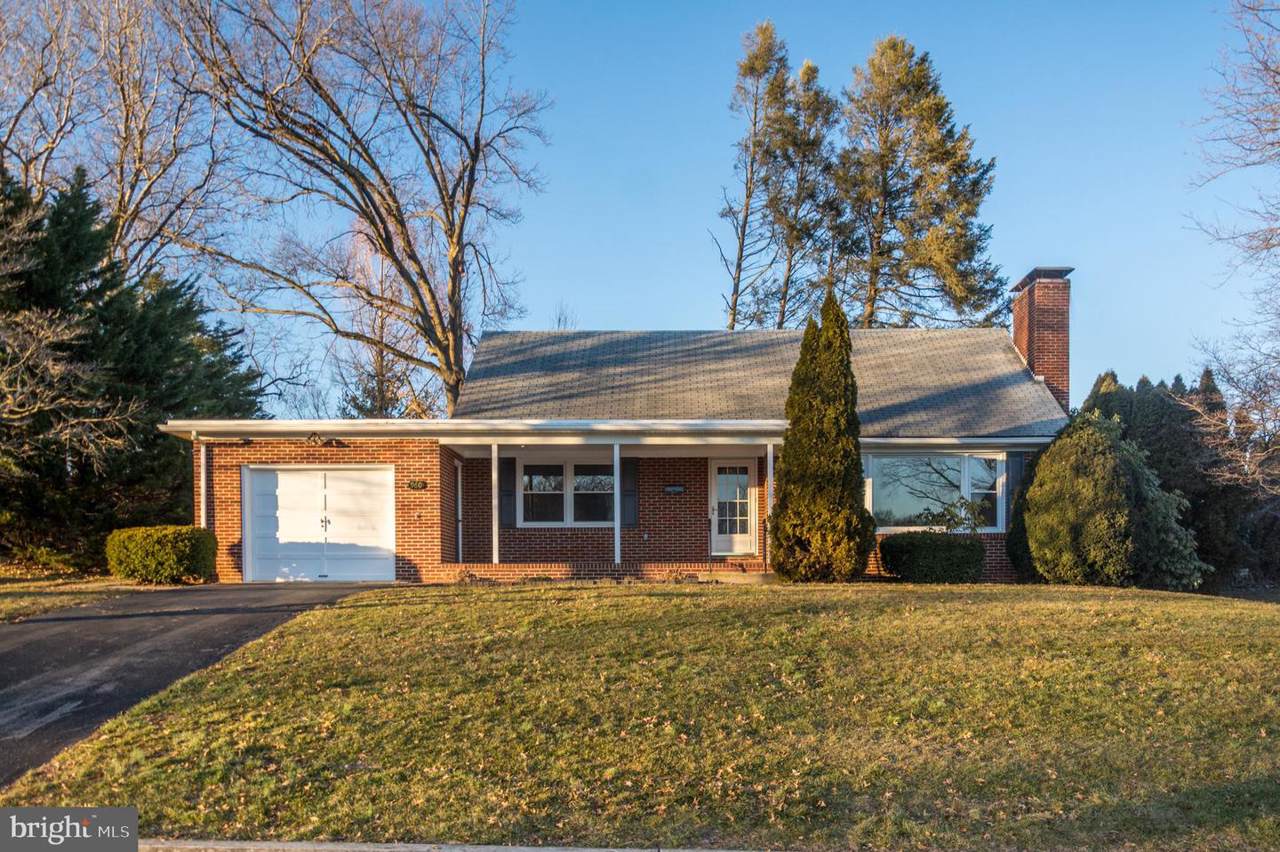 960 Park Street - Photo 1