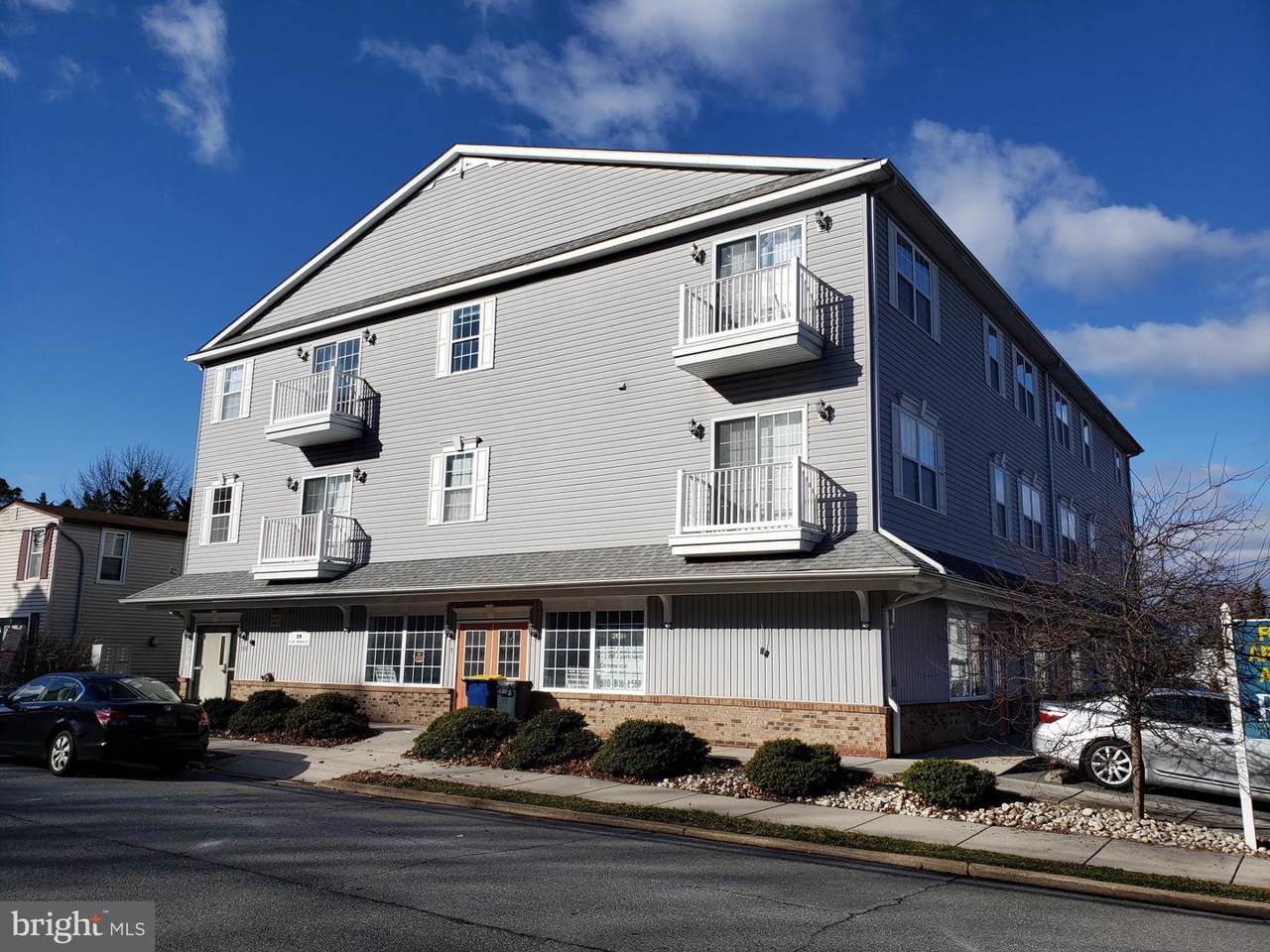 24 E Mount Vernon St - Photo 1