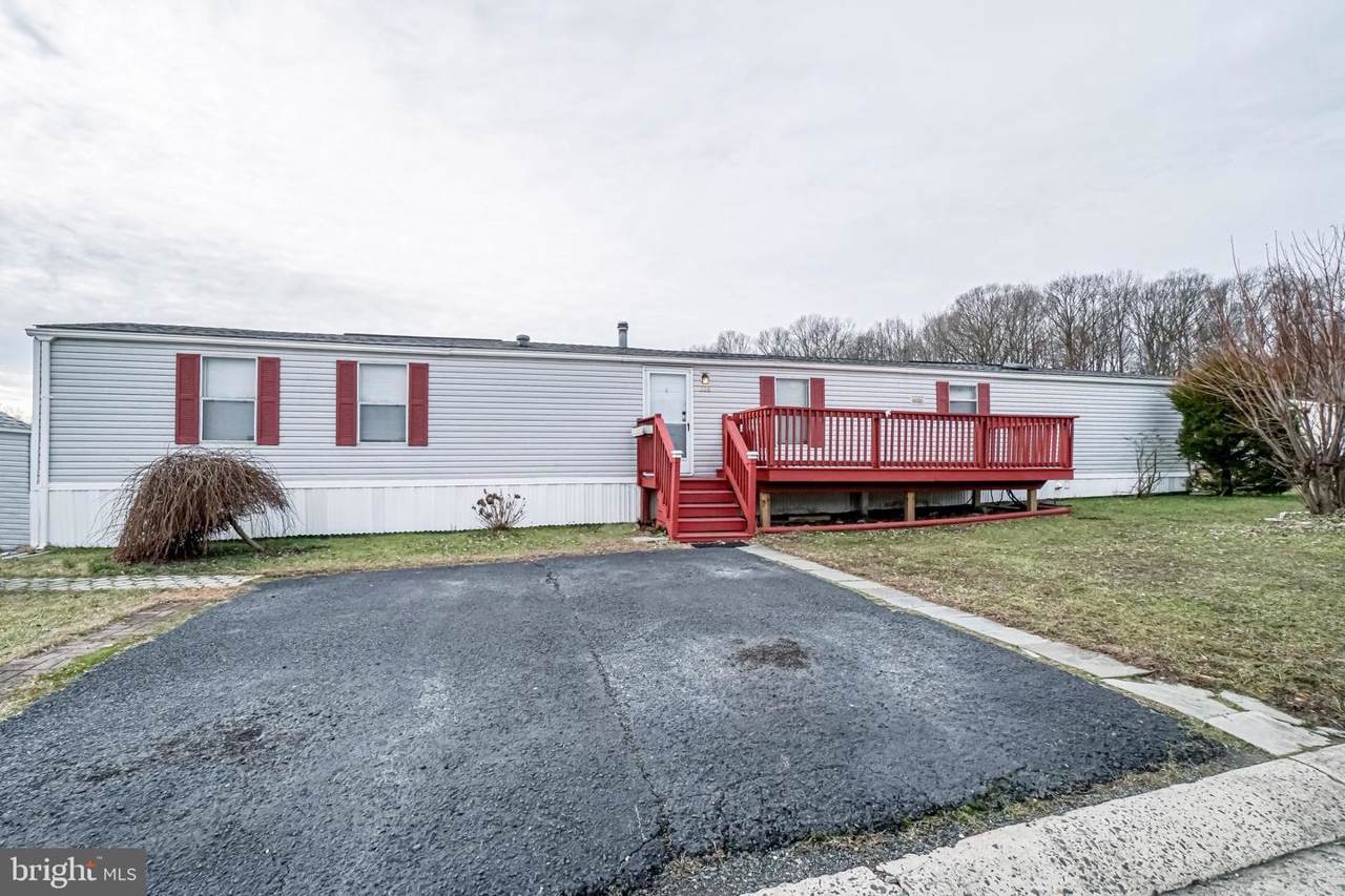 206 Garner Drive - Photo 1