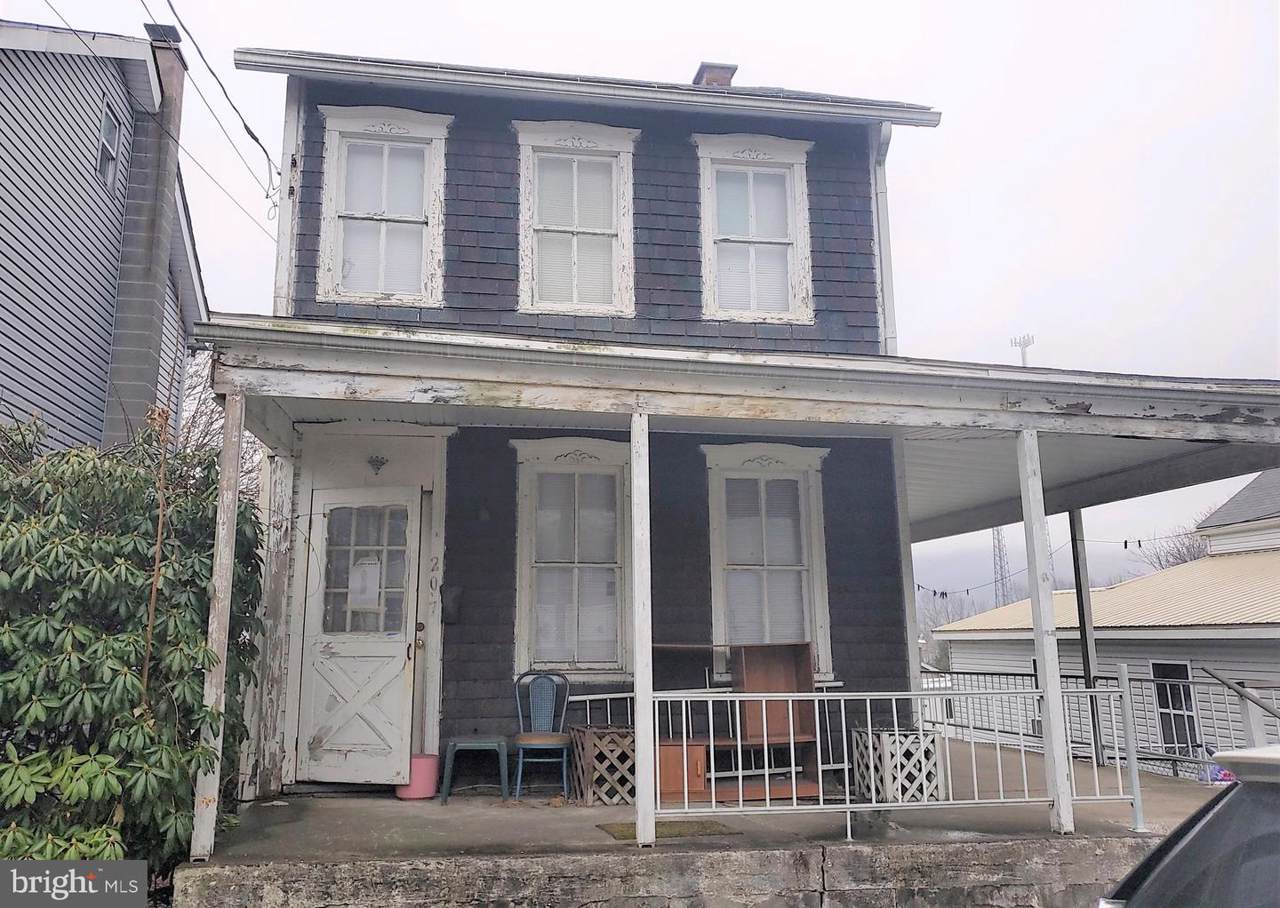 207 Oak - Photo 1