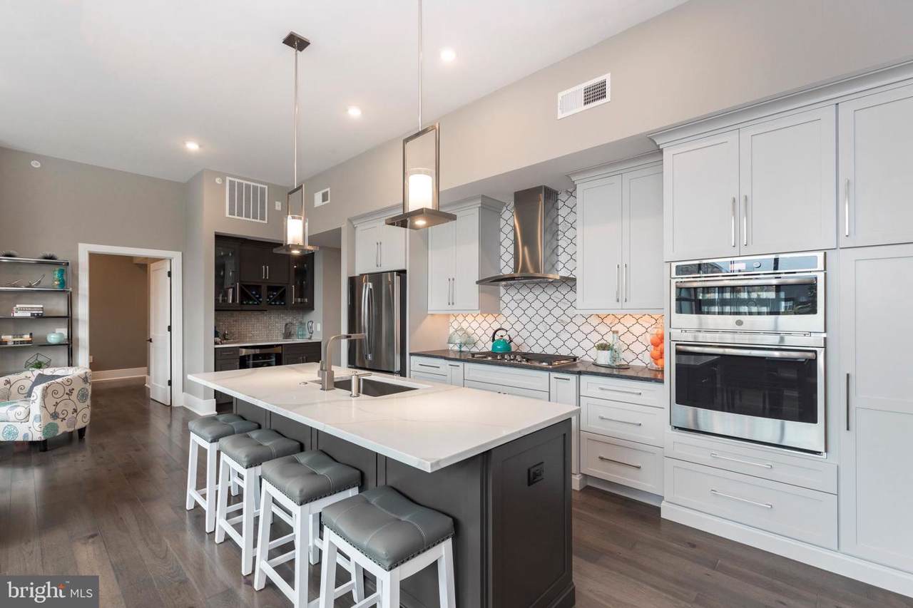 29 1ST Avenue - Photo 1