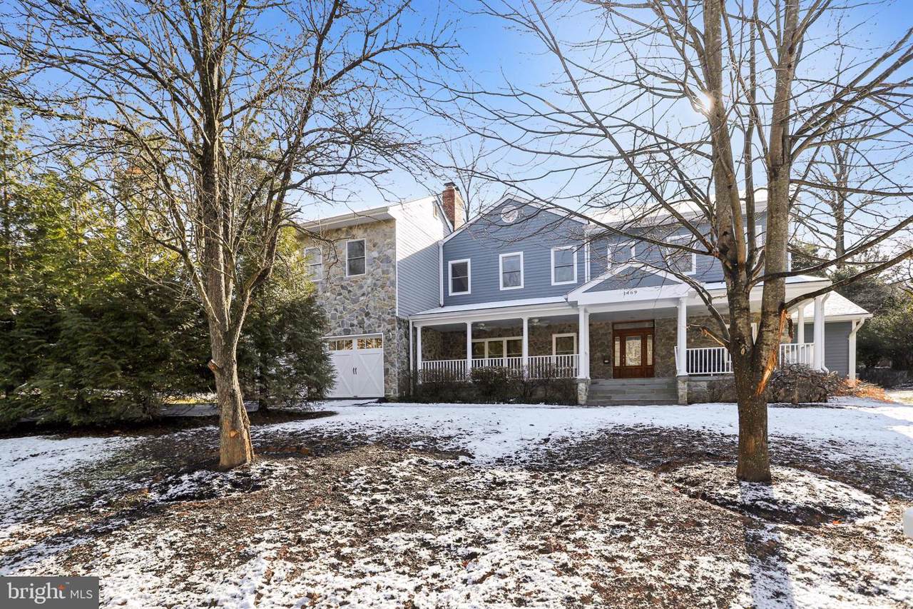 1469 Waggaman Circle - Photo 1