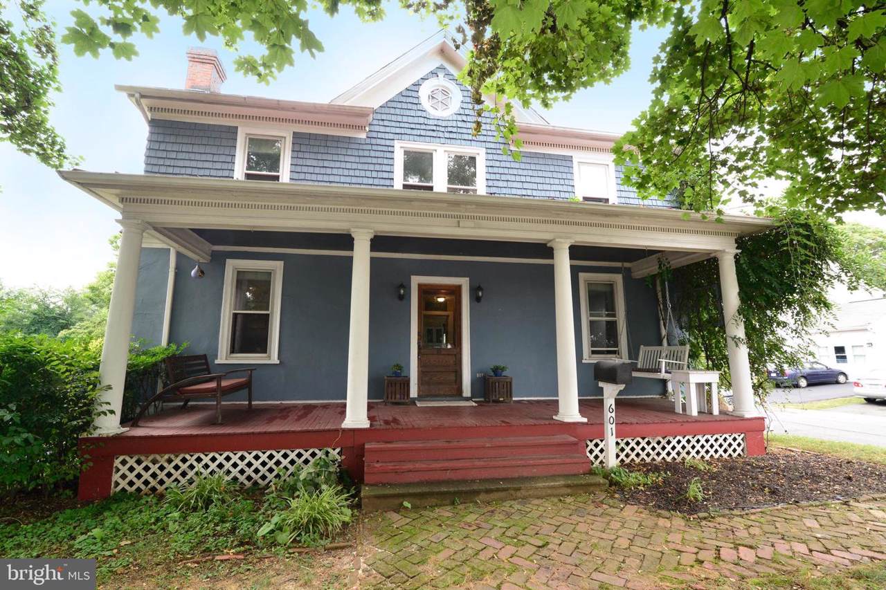 601 King Street - Photo 1