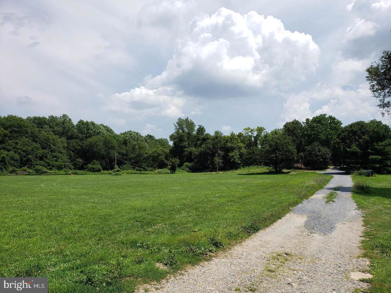 1421 River Road - Photo 1