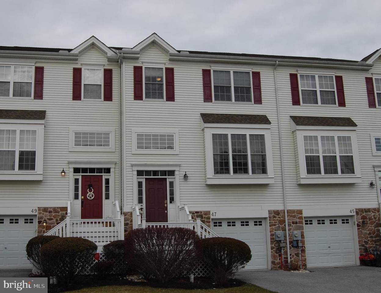 47 Narragansett Lane - Photo 1