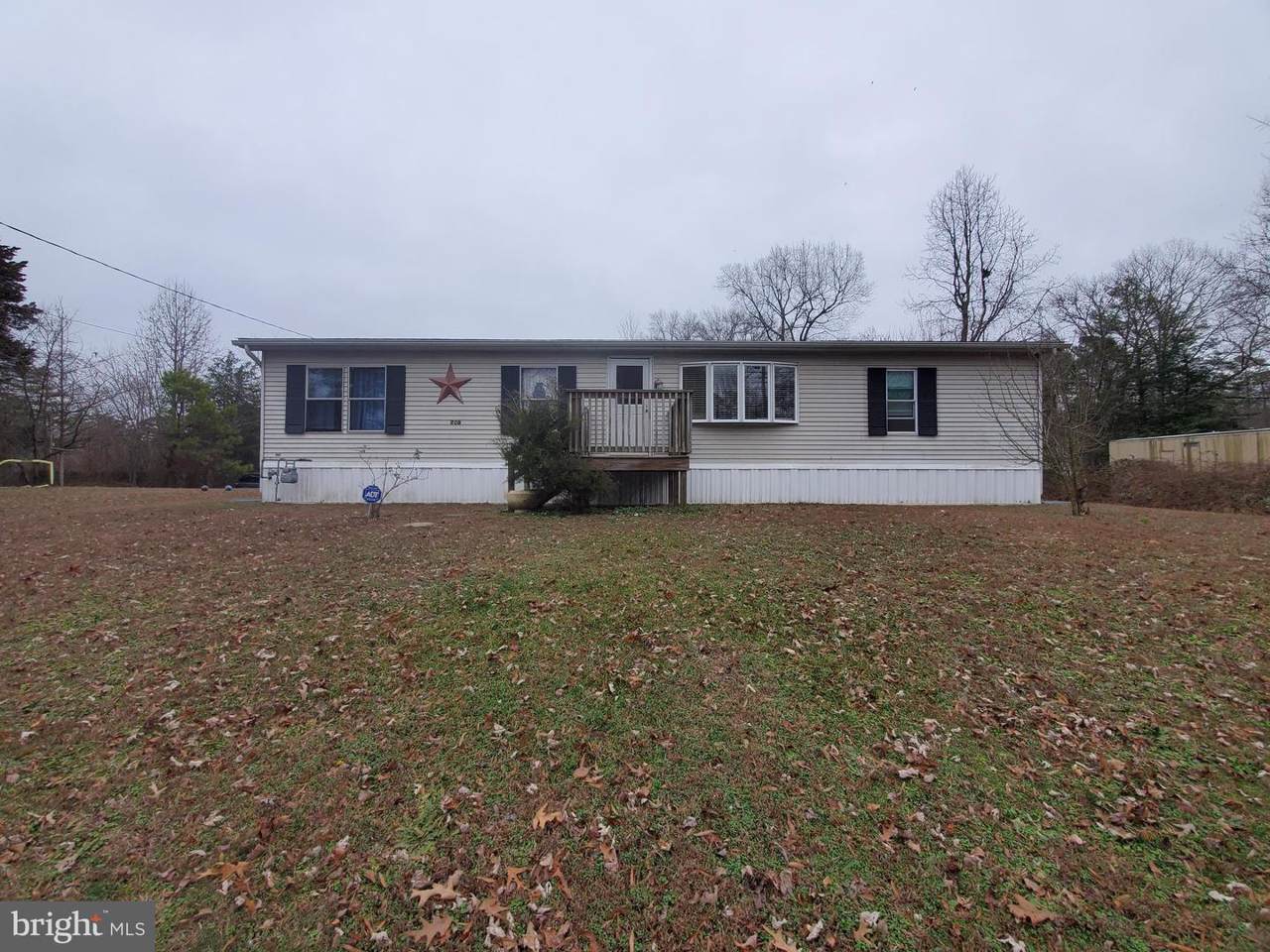 208 Dandelion Road - Photo 1