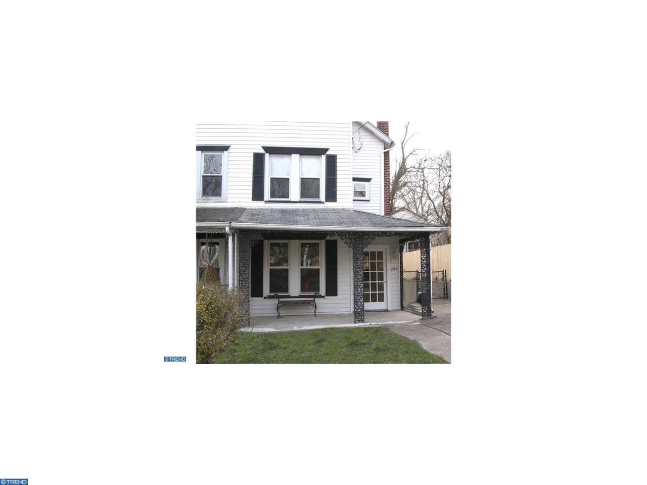 204 Lakeview Avenue - Photo 1