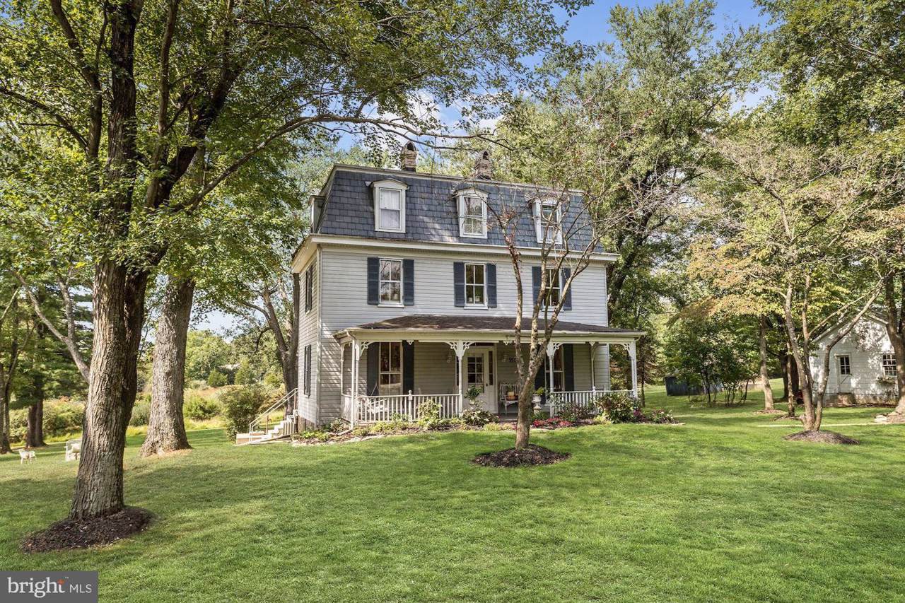 1670 Woodstock Road - Photo 1