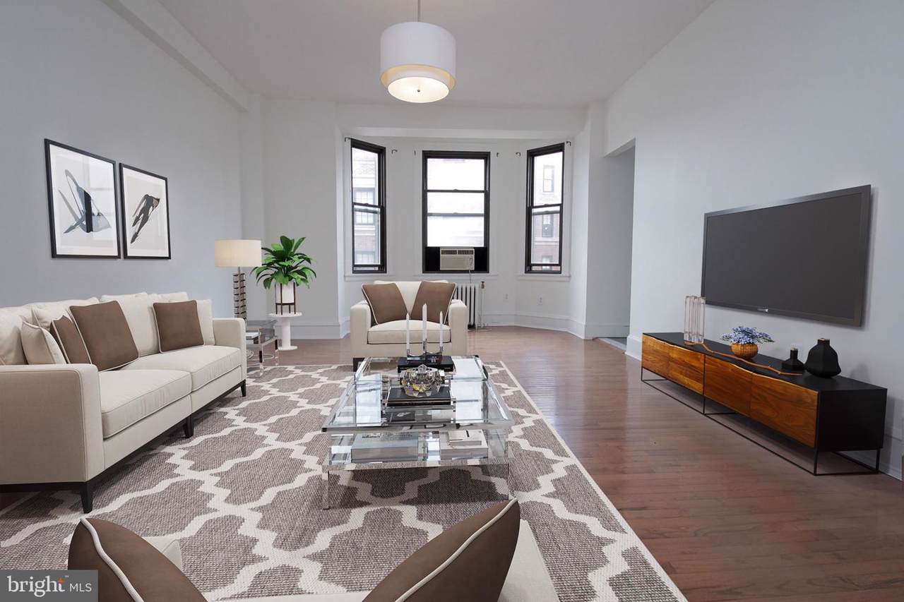 250 13TH Street - Photo 1
