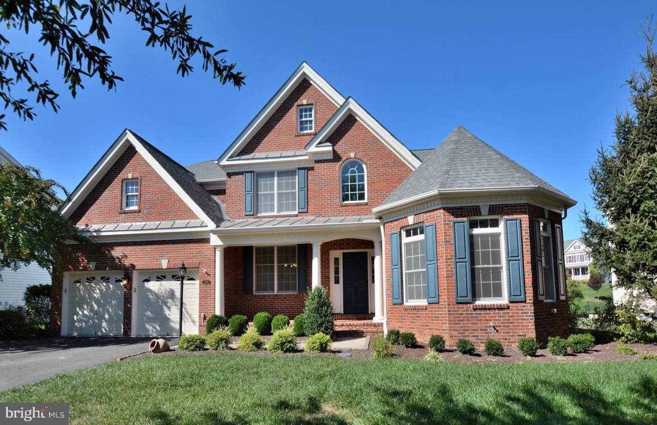 5789 Waterloo Bridge Circle - Photo 1