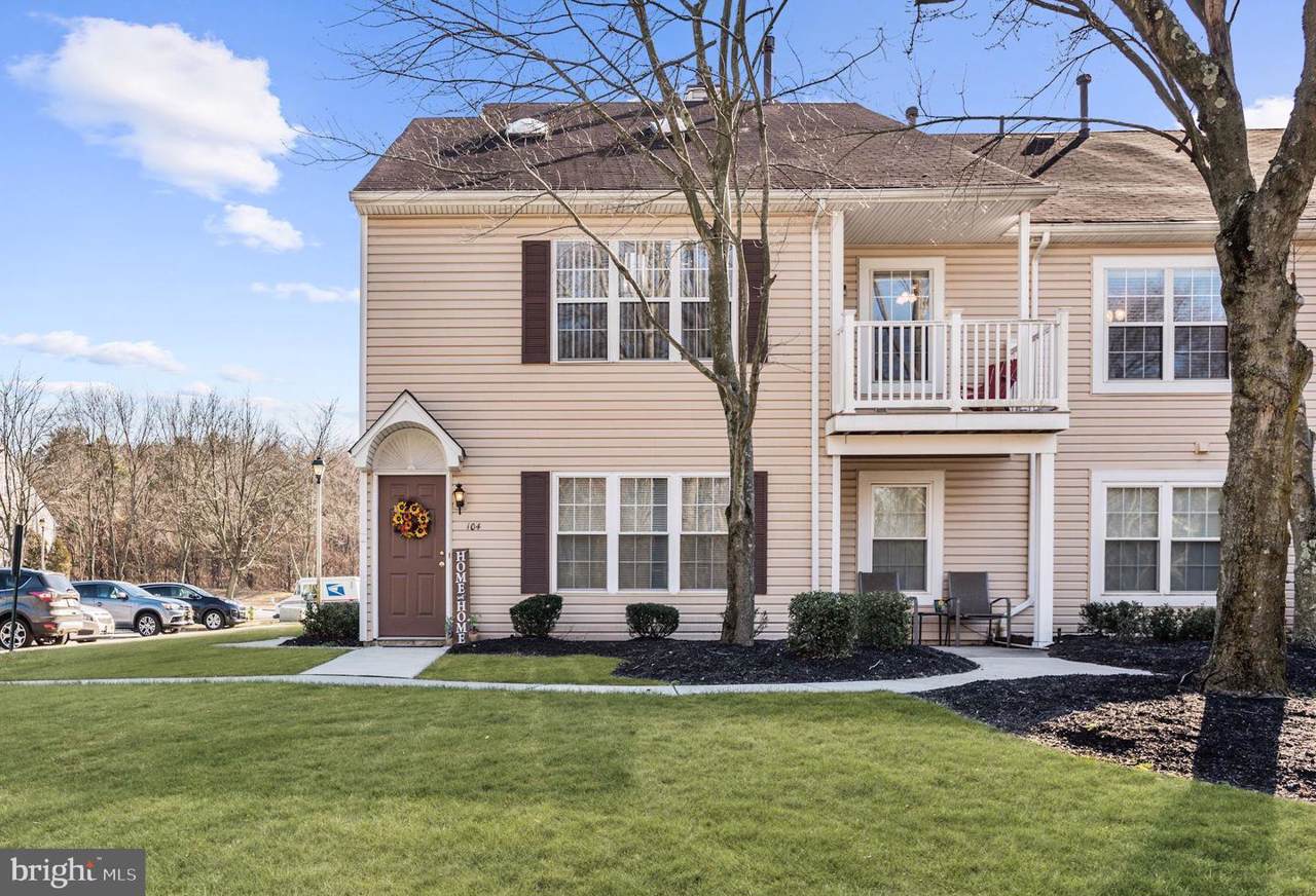 104 Devonshire Court - Photo 1