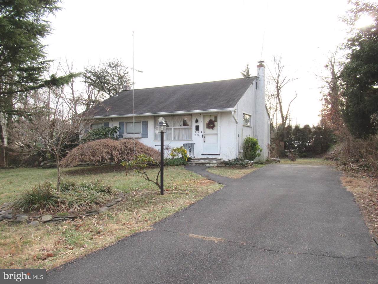 598 Duell Street - Photo 1