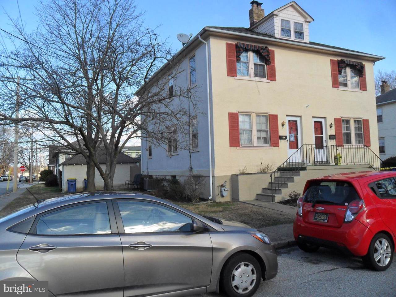 611 Deemer Place - Photo 1