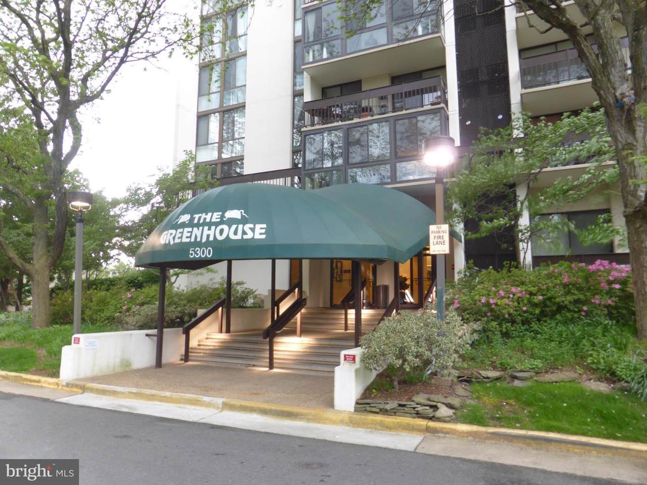 5300 Holmes Run Parkway - Photo 1